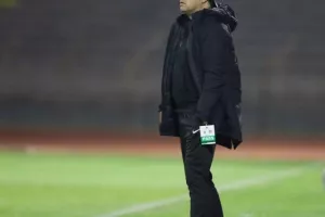 Κόλλησε... στο ΜΑΚ η ΑΕΛ! (φώτος)