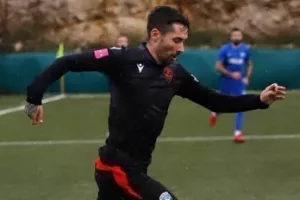 ΔΥΟ... ο Γιάκολις