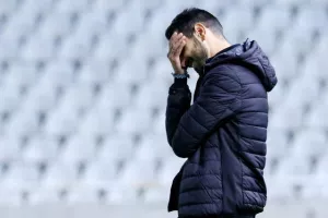 Το γύρισε με Γκουστάβο και βλέπει... ψηλά! (φώτος)