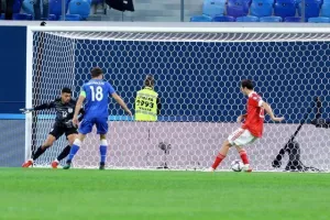 Συντριβή με μισή ντουζίνα... στην "Gazprom Arena" (Φώτος)