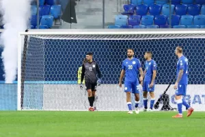 Συντριβή με μισή ντουζίνα... στην "Gazprom Arena" (Φώτος)