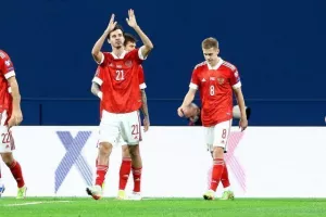 Συντριβή με μισή ντουζίνα... στην "Gazprom Arena" (Φώτος)