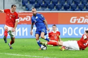 Συντριβή με μισή ντουζίνα... στην "Gazprom Arena" (Φώτος)