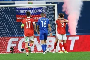 Συντριβή με μισή ντουζίνα... στην "Gazprom Arena" (Φώτος)