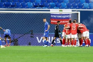 Συντριβή με μισή ντουζίνα... στην "Gazprom Arena" (Φώτος)