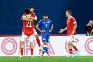 Συντριβή με μισή ντουζίνα... στην "Gazprom Arena" (Φώτος)