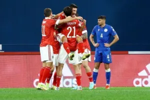 Συντριβή με μισή ντουζίνα... στην "Gazprom Arena" (Φώτος)