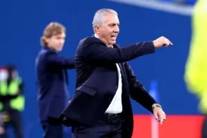 Συντριβή με μισή ντουζίνα... στην "Gazprom Arena" (Φώτος)