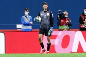 Συντριβή με μισή ντουζίνα... στην "Gazprom Arena" (Φώτος)
