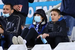 Το γύρισε με Γκουστάβο και βλέπει... ψηλά! (φώτος)