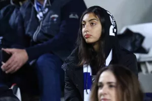 Το γύρισε με Γκουστάβο και βλέπει... ψηλά! (φώτος)