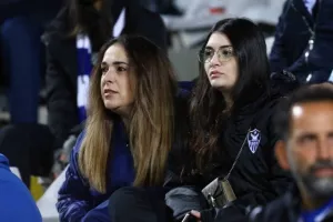 Το γύρισε με Γκουστάβο και βλέπει... ψηλά! (φώτος)