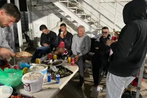 Γεύμα... μετά την προπόνηση! (Φώτος)