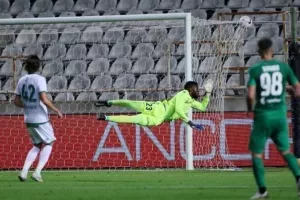Ουζόχο για νίκη και... clean sheet! 