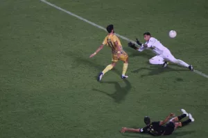 (ΒΙΝΤΕΟ/Φώτος) Δεύτερο ο "Κβίλι" για το 3-0 του ΑΠΟΕΛ