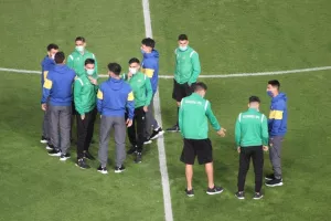 «Γαλαζοκίτρινοι» και «πράσινοι» αγκαλιάστηκαν πριν το ματς! 