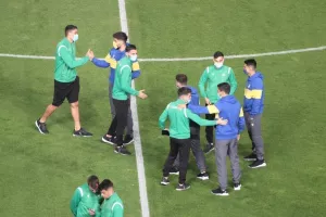 «Γαλαζοκίτρινοι» και «πράσινοι» αγκαλιάστηκαν πριν το ματς! 