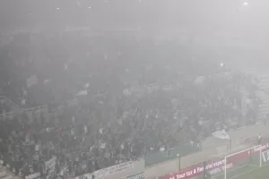 Είσοδος και… “καυτή” ατμόσφαιρα στο αιώνιο (βίντεο)