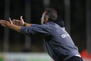 Επιστροφή και εξάδα... με Όνι Βαλακάρι! (Φώτος)