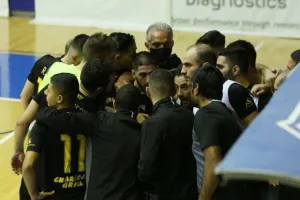 Οχτάρα του ΑΠΟΕΛ στην ΑΕΛ! (φώτος)