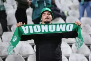 Το "αιώνιο" στις εξέδρες/ΦΩΤΟΡΕΠΟΡΤΑΖ