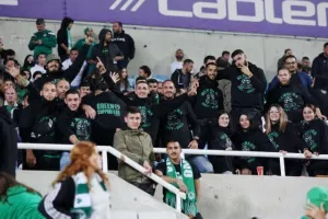 Το "αιώνιο" στις εξέδρες/ΦΩΤΟΡΕΠΟΡΤΑΖ