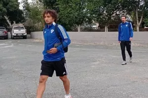 Αμρ Ουάρντα: Άφιξη με τέρμα… το ηχείο! (βίντεο) 