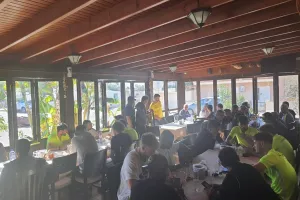 Φιλικό και μετά γεύμα στο ΑΠΟΕΛ: "Επειδή ξέρουμε να σεβόμαστε..." (φώτος)