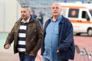  «Να διακοπεί ο αγώνας, δεν θέλουμε αλήτες στο γήπεδο»