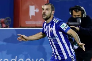 Αγχωτικό τρίποντο με "χρυσοκέφαλο" Καλτσά! (φώτος)