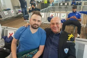 Πανέτοιμοι πατέρας και υιός Πουλλαίδης!