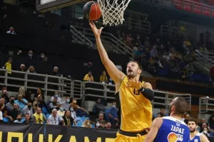 "Ζω για τη μέρα που θα γελάσεις ξανά από καρδιάς"