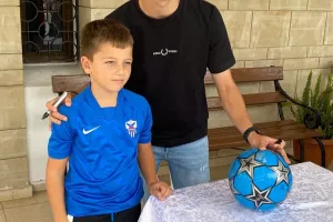 "Ποδηλατώ για τα παιδιά της Αφρικής" με Τιμούρ και παίκτες (φώτος)