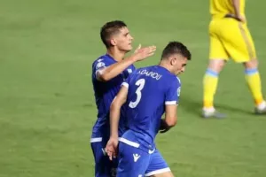 Πιέρος και Μακρής για Νικ