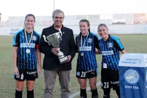 Στις Apollon Ladies το Super Cup! (φώτος)