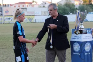 Στις Apollon Ladies το Super Cup! (φώτος)