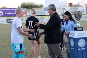 Στις Apollon Ladies το Super Cup! (φώτος)