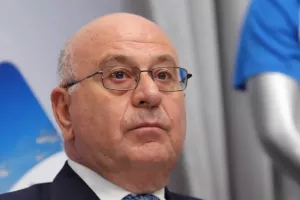 Πουλλαϊδης σε κόσμο: "Όλοι μαζί να σπρώξουμε την ομάδα στην κορυφή"