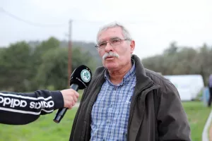 ΦΩΤΟΣ/Πήραν τις τσάπες στην Ομόνοια!