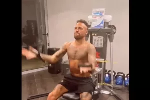 Λιώνει στο gym!