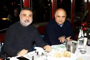 Δείπνο σε ΜΜΕ και... Πρέσβη! (Φώτος)