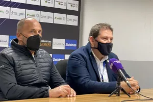"Πολύ χαρούμενοι, είναι θετική η πίεση για να δουλέψεις"