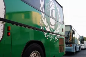 Θύρα 9/ Έτοιμα τα λεωφορεία για Παραλίμνι 