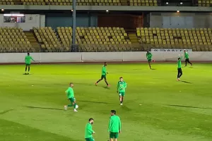 Άρης - Ολυμπιακός: Το ζέσταμα των ομάδων (φώτος)