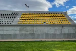 «Ντύνεται» στα «κιτρινόμαυρα» το νέο γήπεδο της ΑΕΚ στα Σπάτα