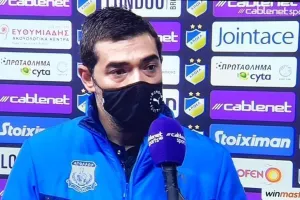 "Με αυτή την διαιτησία έπρεπε να κάτσει ένα μήνα έξω/Το ΑΠΟΕΛ δεν θέλει την εύνοια κανενός"