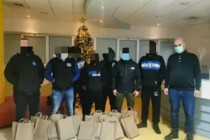 Οργανωμένοι Απόλλωνα/Πολύ όμορφη κίνηση 