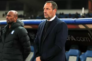 Κανένα θέμα Φαν’τ Σχιπ, συνεχίζεται η αναζήτηση για προπονητή