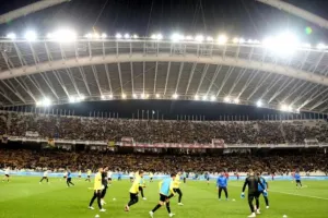 ΑΕΚ: «Να μπαίνουν στο γήπεδο τα διαρκείας»