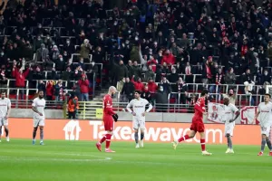 Ήττα χωρίς κόστος για τον απογοητευτικό Ολυμπιακό και πάει για κλήρωση… φωτιά!